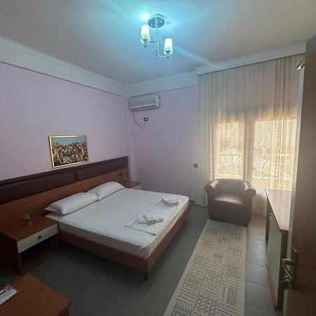 Vlorë Hotel Edland מראה חיצוני תמונה