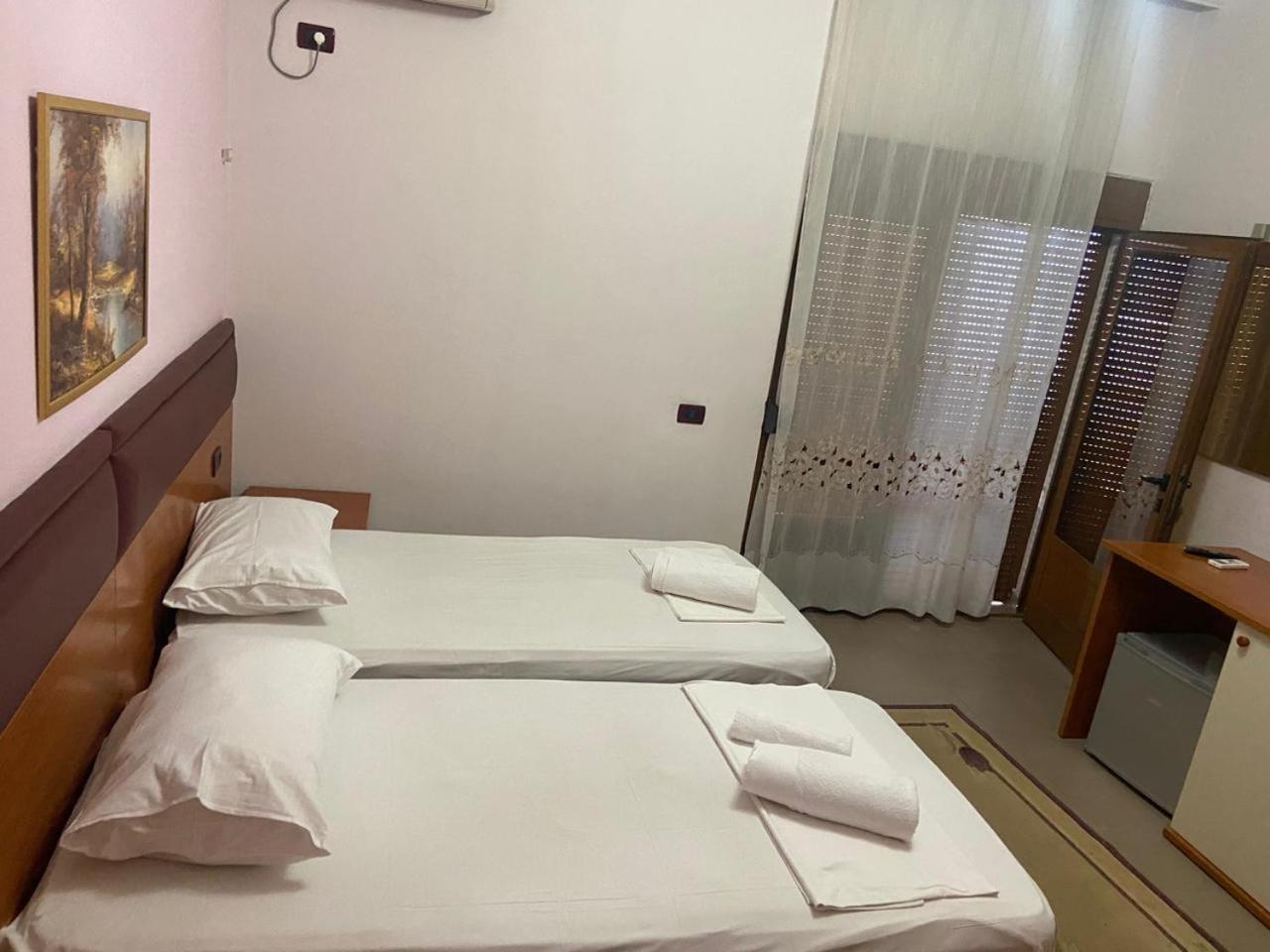 Vlorë Hotel Edland מראה חיצוני תמונה