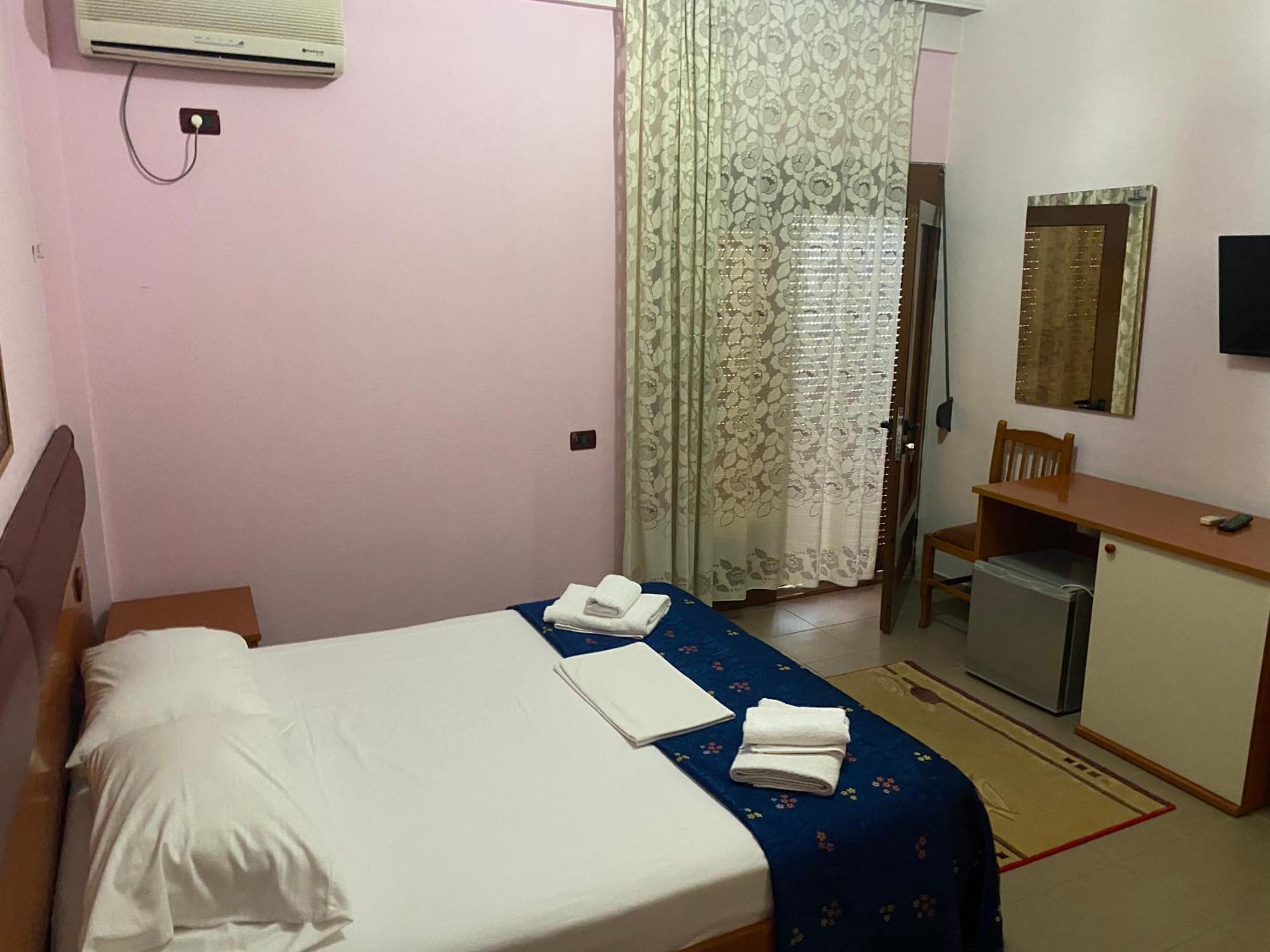 Vlorë Hotel Edland מראה חיצוני תמונה