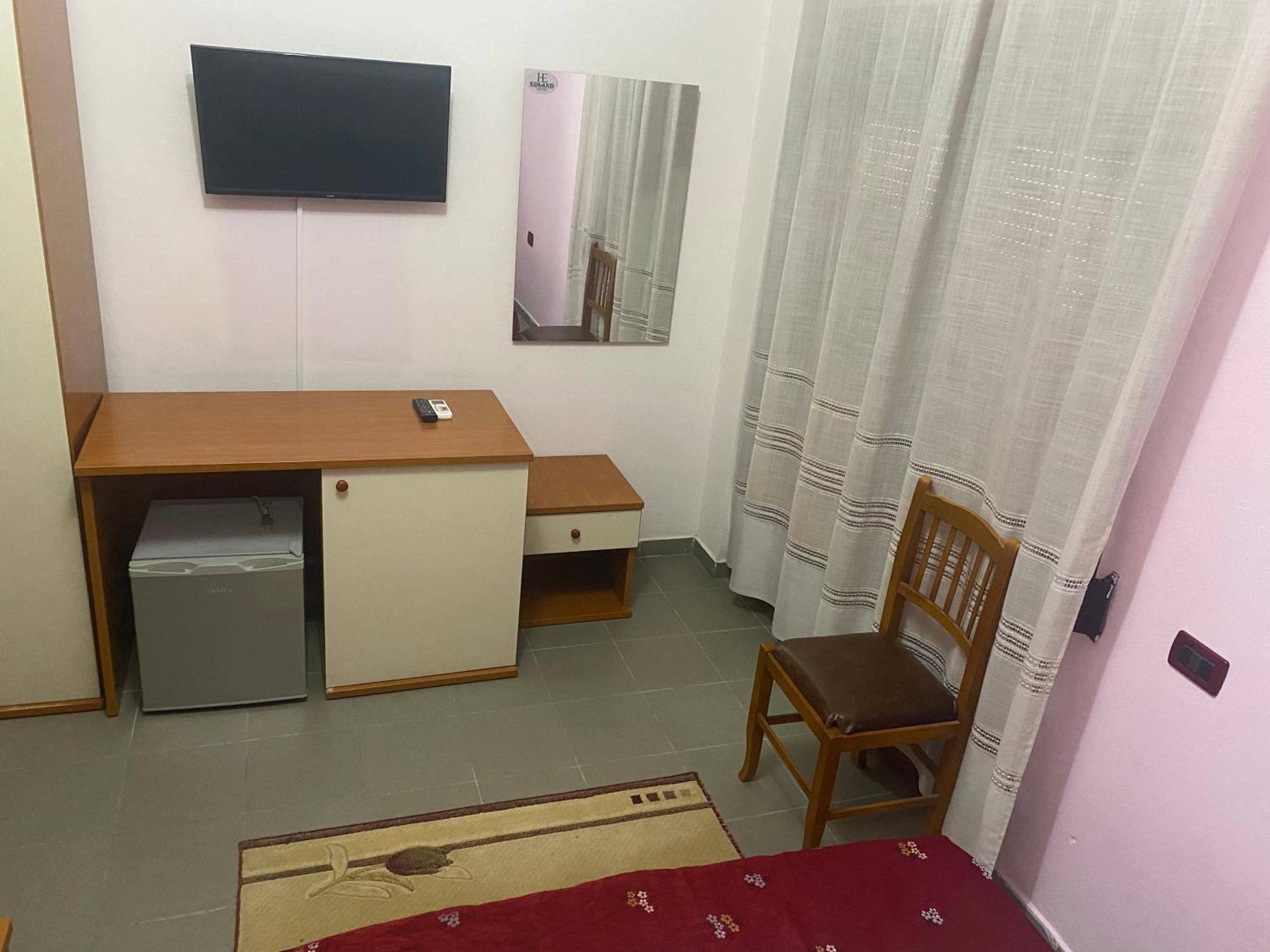 Vlorë Hotel Edland מראה חיצוני תמונה