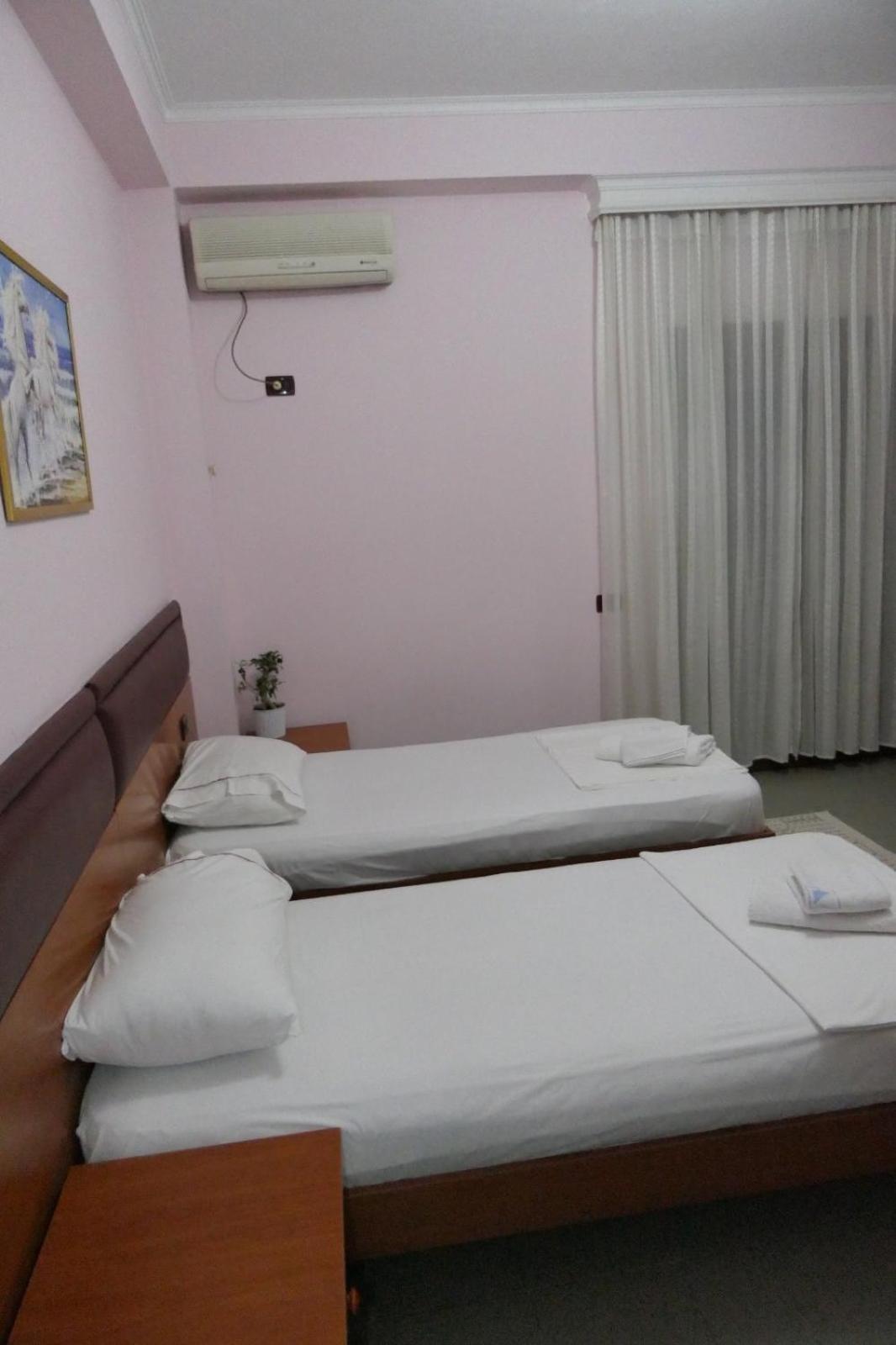 Vlorë Hotel Edland מראה חיצוני תמונה