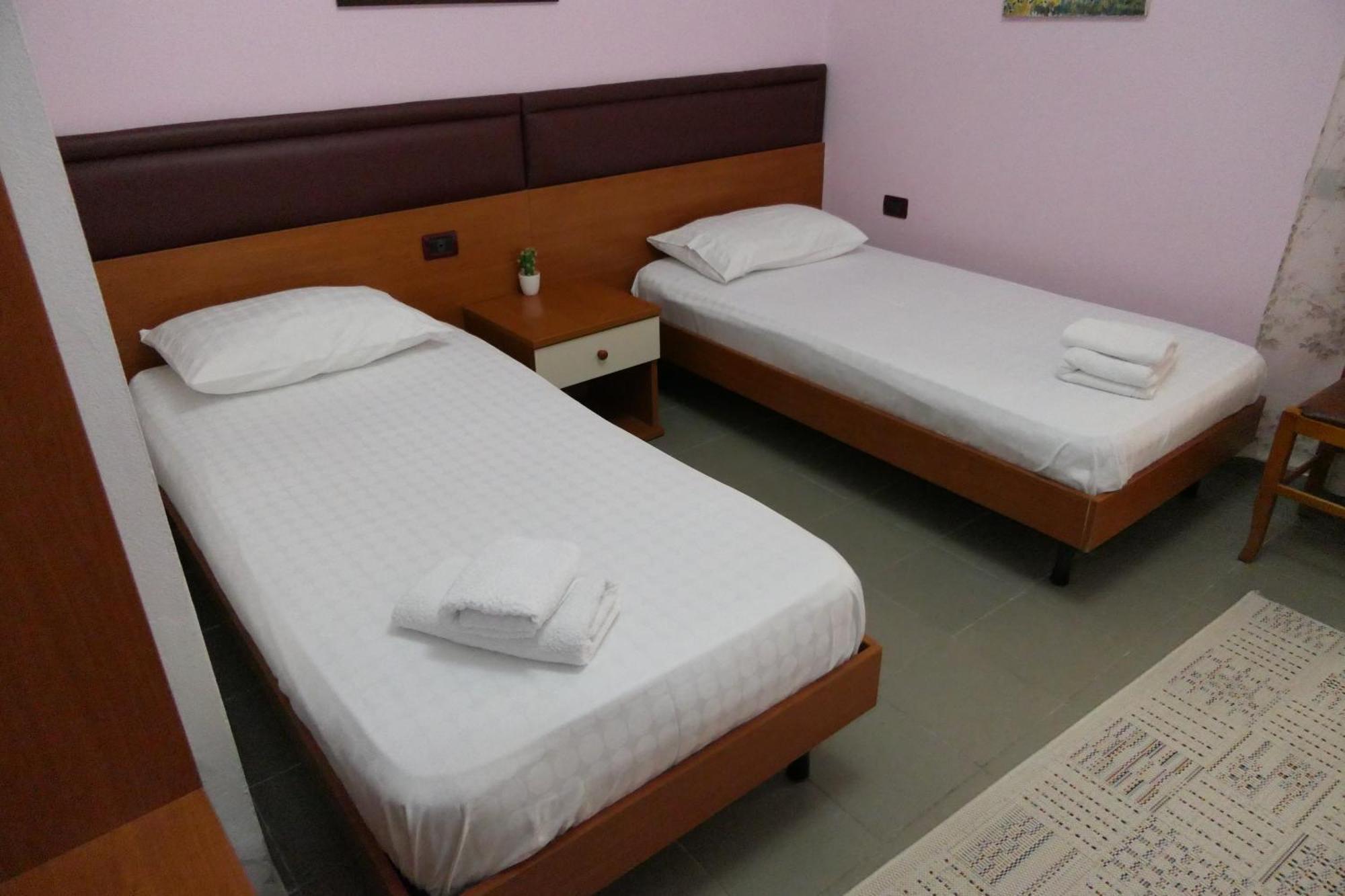 Vlorë Hotel Edland מראה חיצוני תמונה